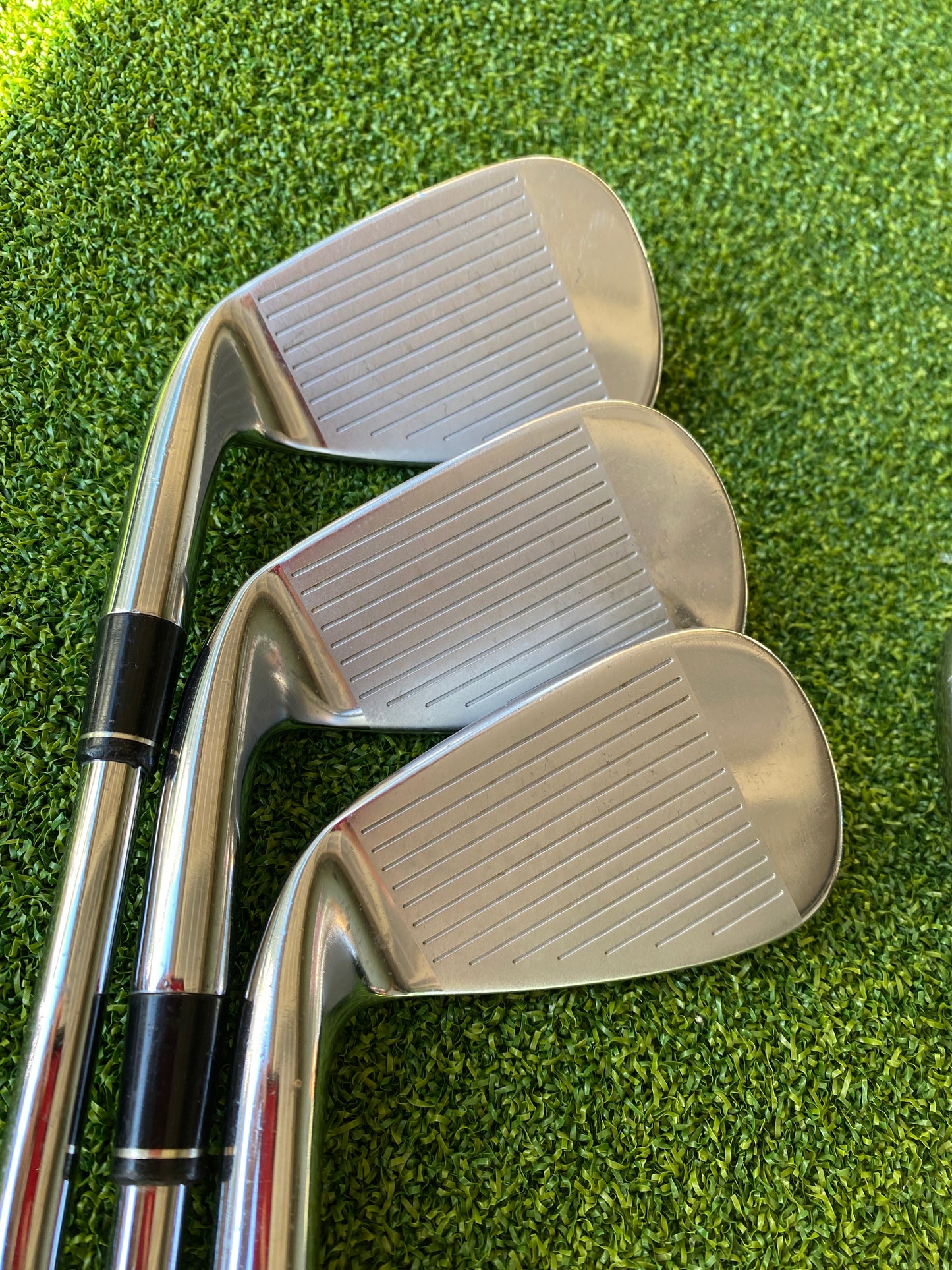 TaylorMade R11 irons 5-SW NSPro950 steel stiff flex