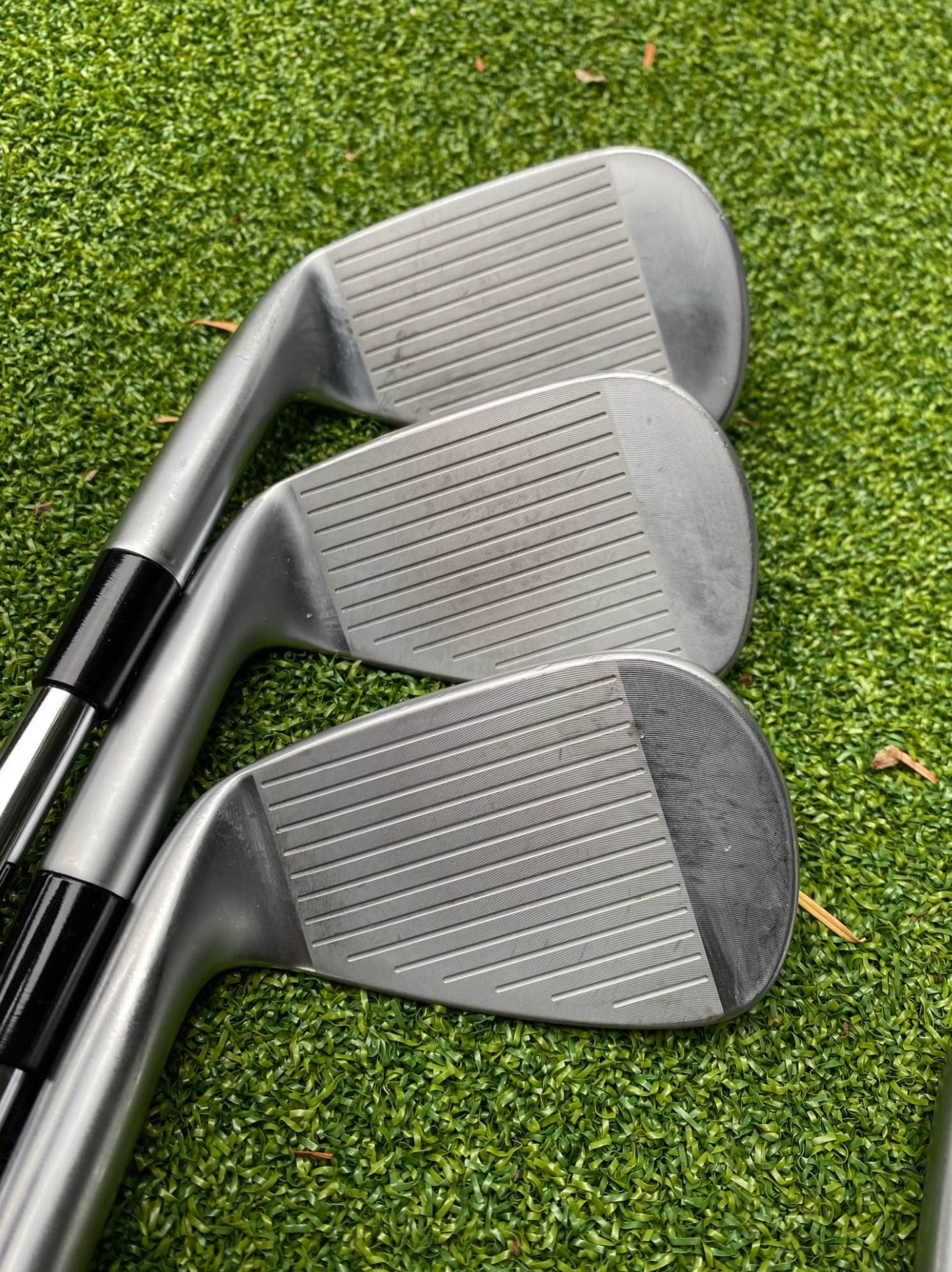 TaylorMade 2023 P7MC irons 5-P DG EX TI S200 steel stiff