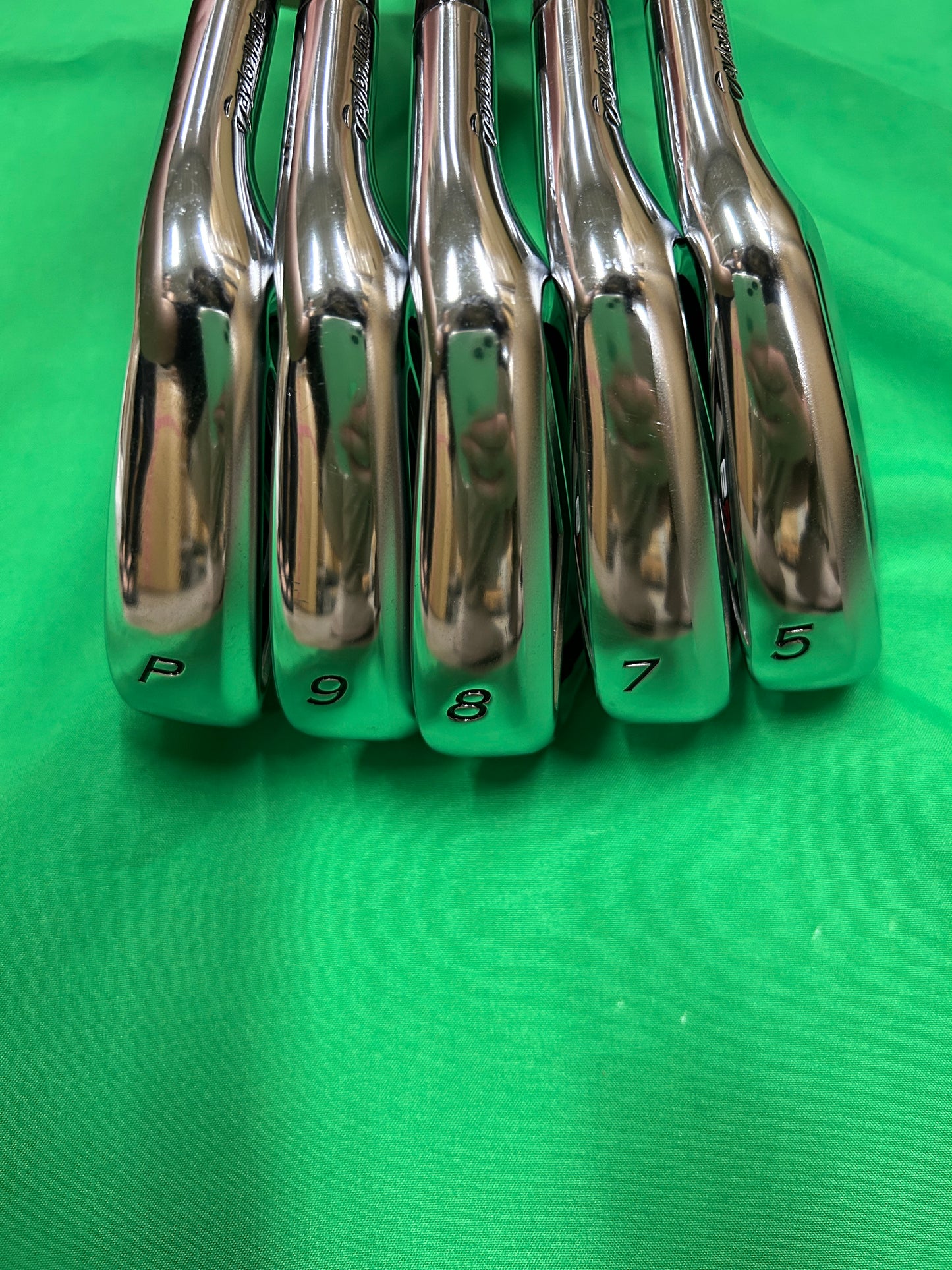TaylorMade R9 irons 5,7,8,9,PW NSPro 950 steel stiff flex