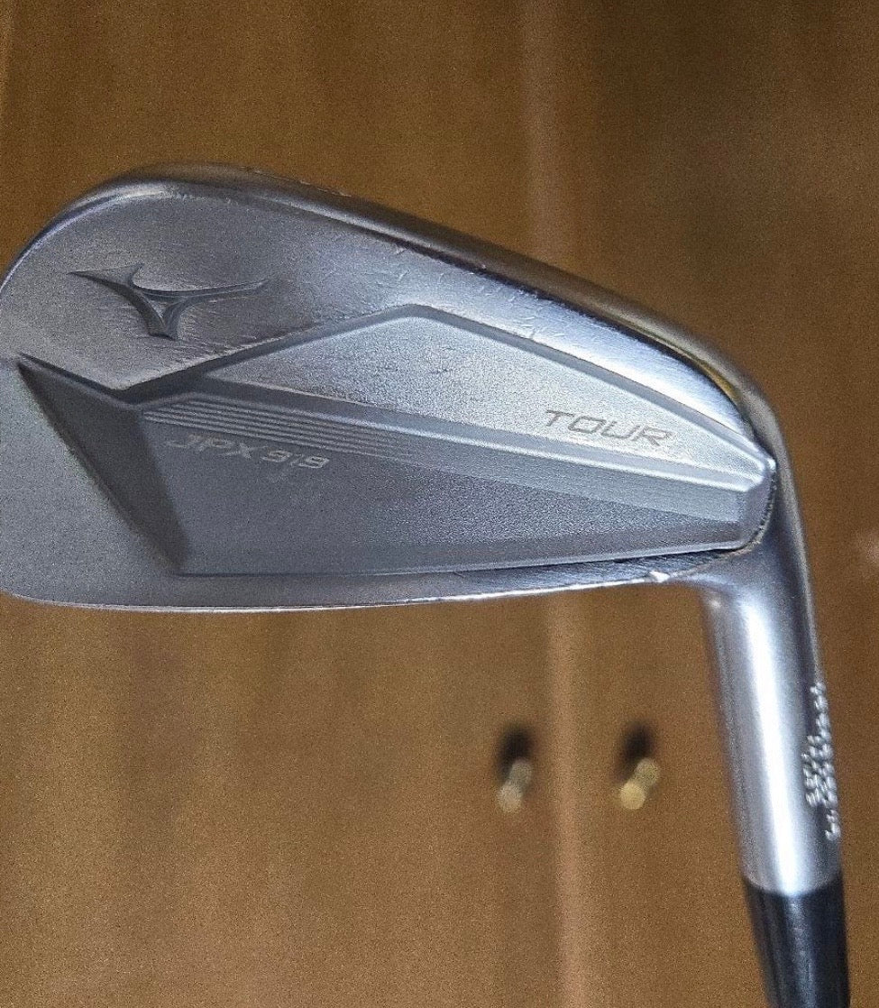 Mizuno JPX 919 Tour irons 5-P DG S300 stiff