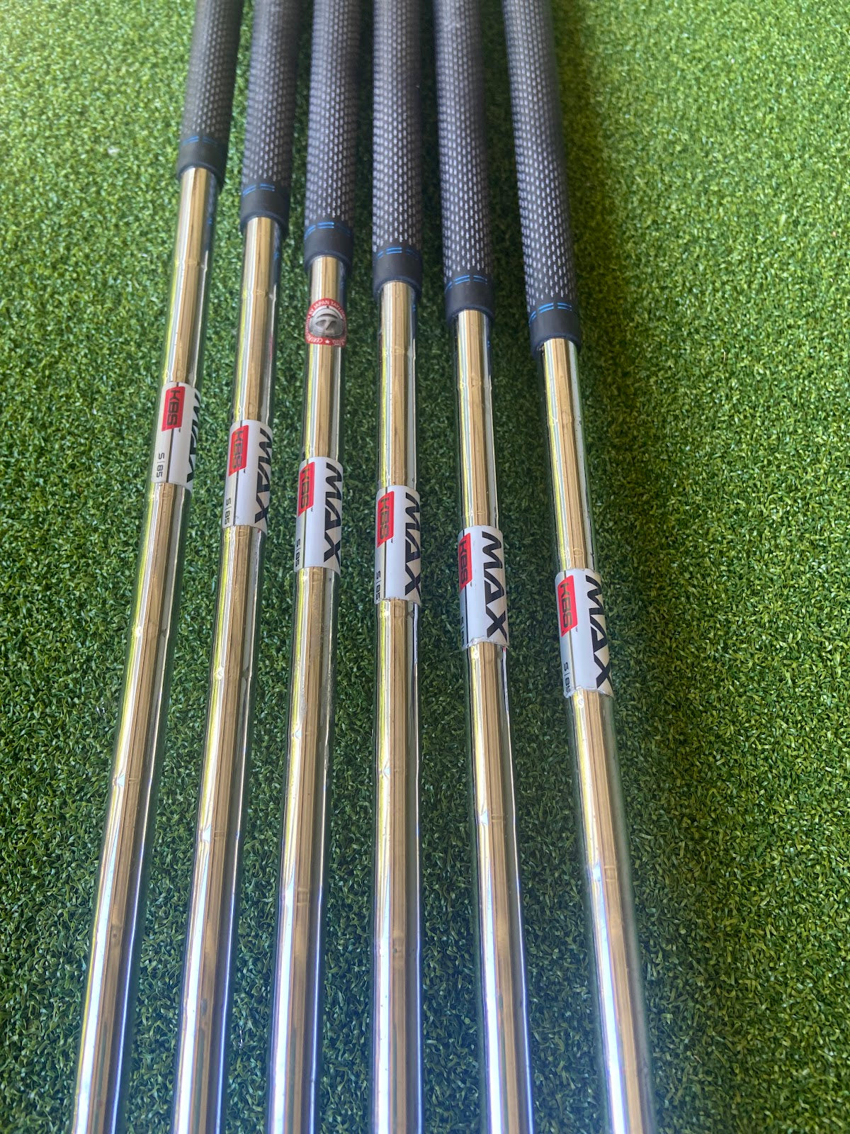 TaylorMade SIM Max Irons 5-PW | KBS Max 85 Stiff | 6-Piece Set