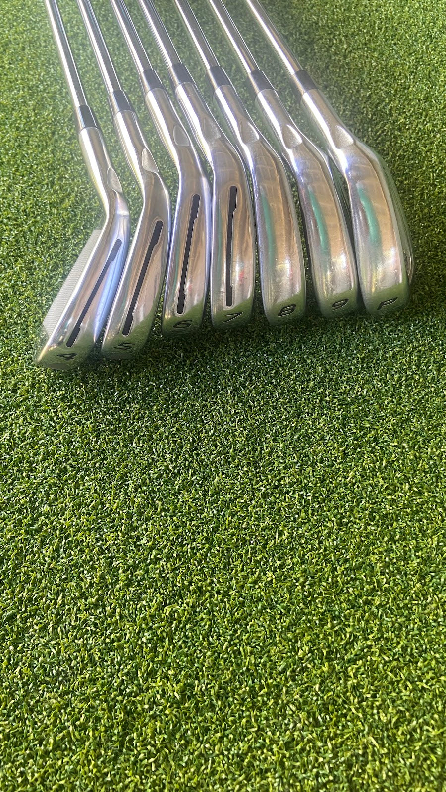 TaylorMade RSi2 Irons 4-P | KBS C-Taper 90 Regular | 7-Piece Set