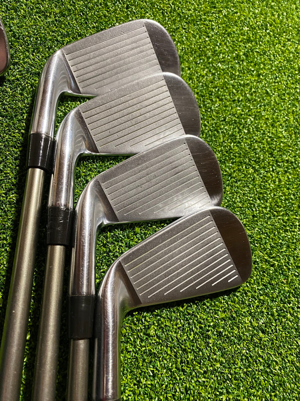 Titleist 716 AP2 Iron Set 4-P | Diamana Graphite Stiff | 7pc