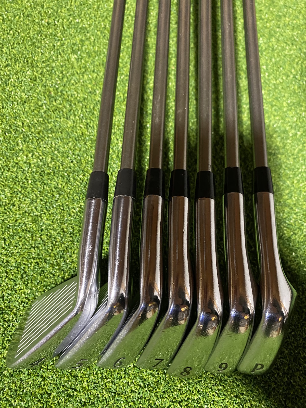 Titleist 716 AP2 Iron Set 4-P | Diamana Graphite Stiff | 7pc