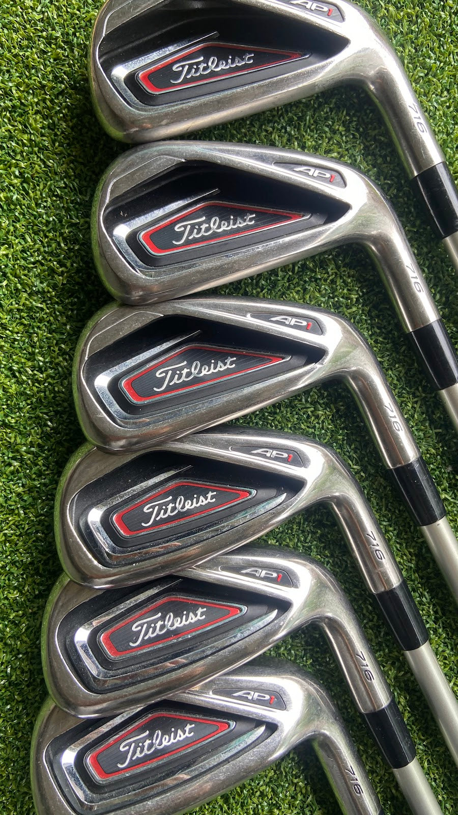 Titleist 716 AP1 Irons 5-P | Fujikura Graphite 60-S | Stiff | 6-Piece Set