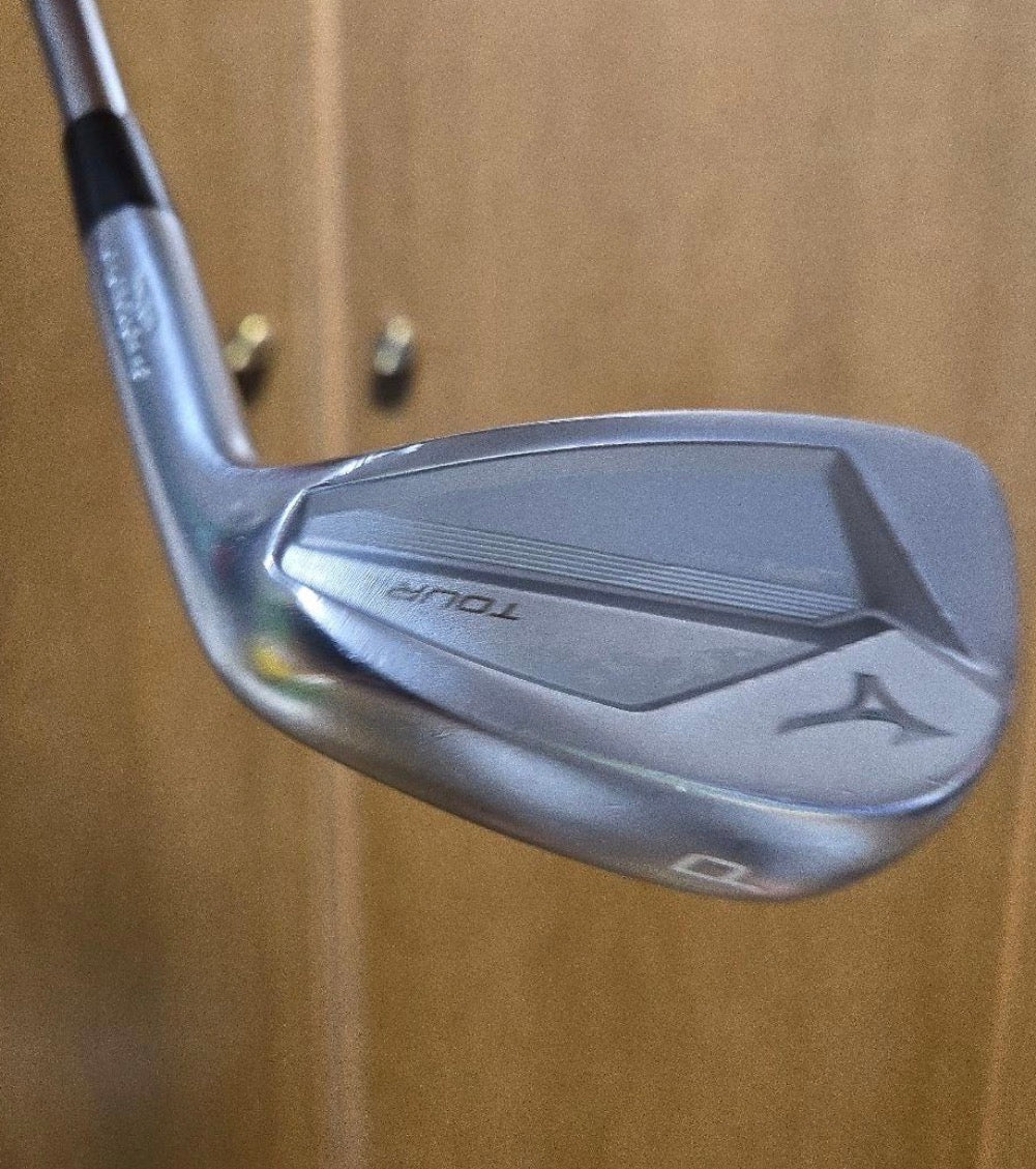 Mizuno JPX 919 Tour irons 5-P DG S300 stiff