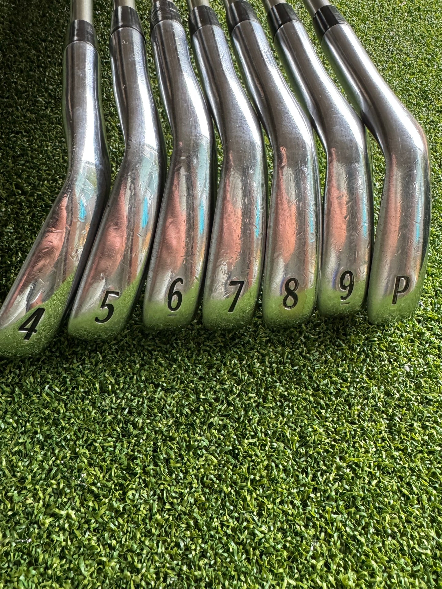 Titleist 716 AP2 Iron Set 4-P | Diamana Graphite Stiff | 7pc