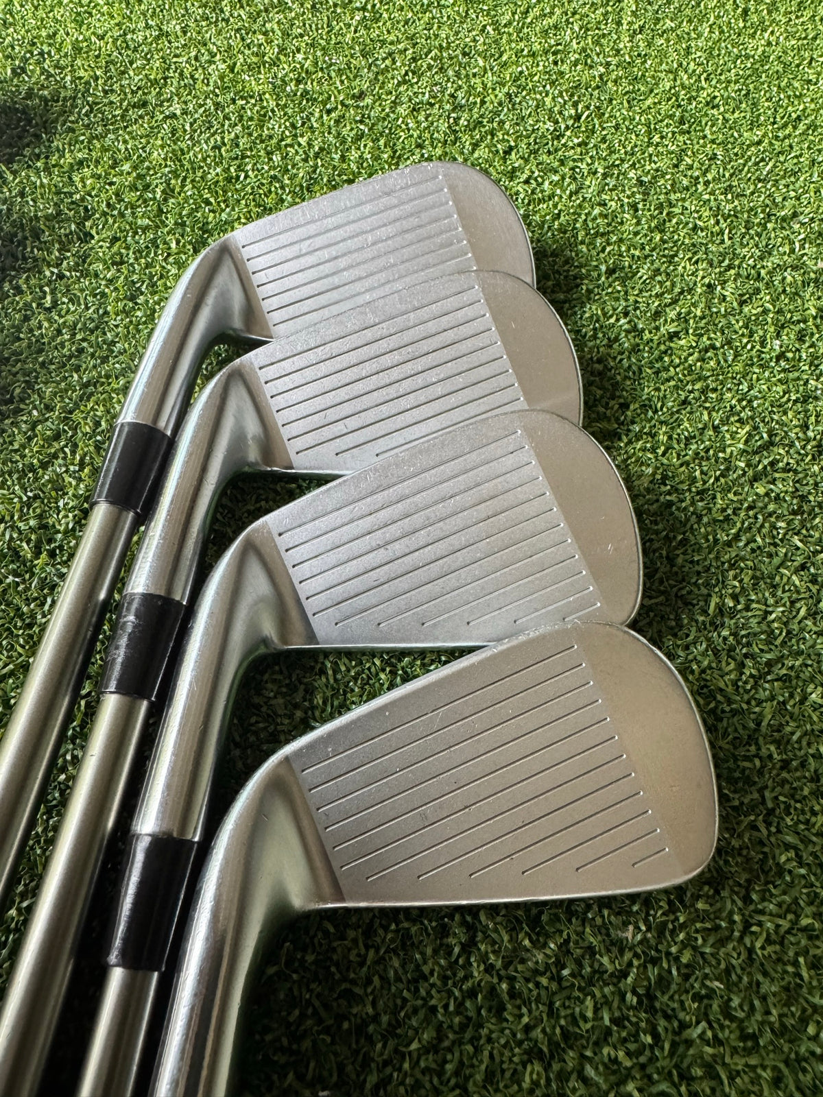 Titleist 716 AP2 Iron Set 4-P | Diamana Graphite Stiff | 7pc
