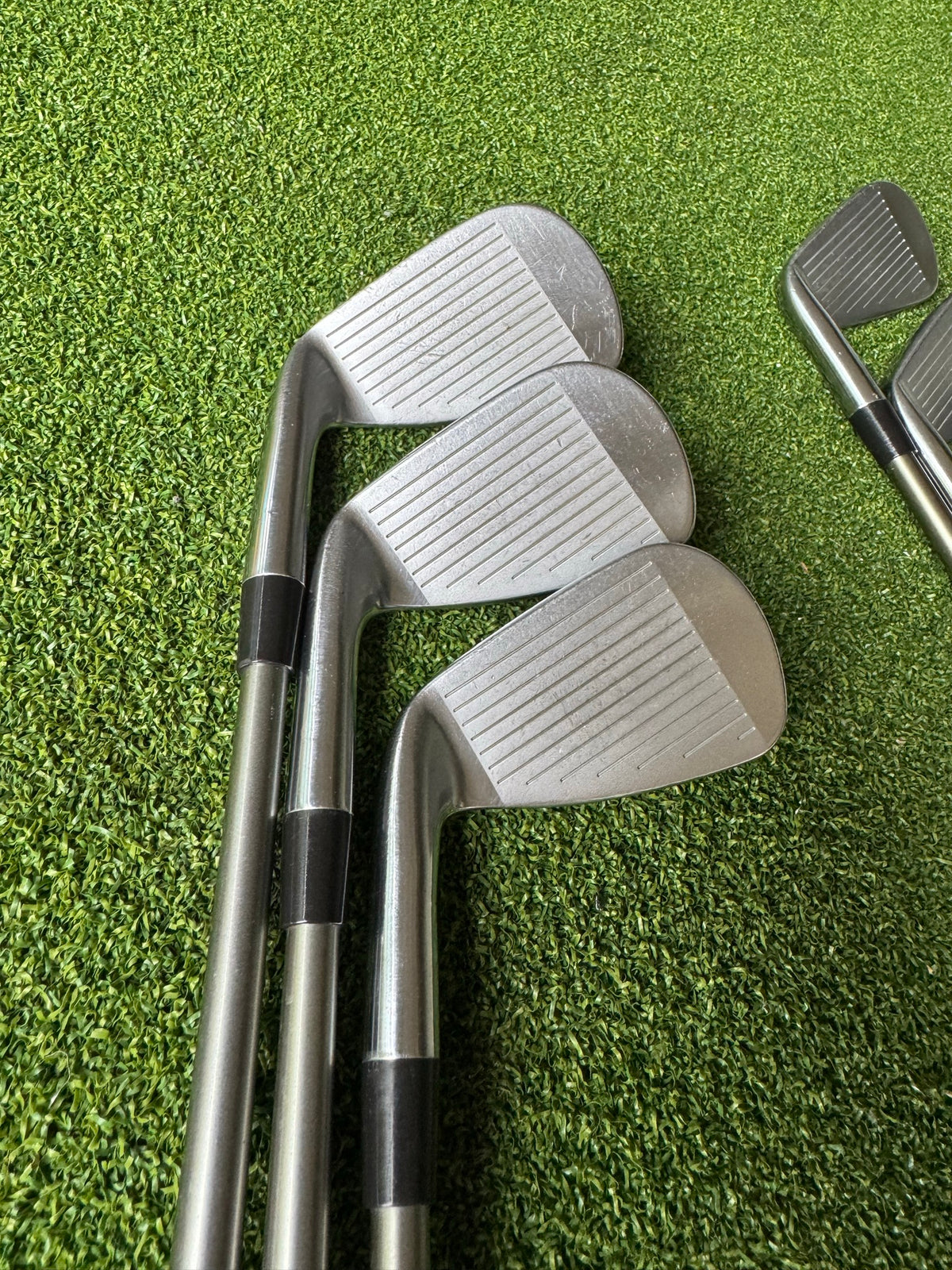 Titleist 716 AP2 Iron Set 4-P | Diamana Graphite Stiff | 7pc