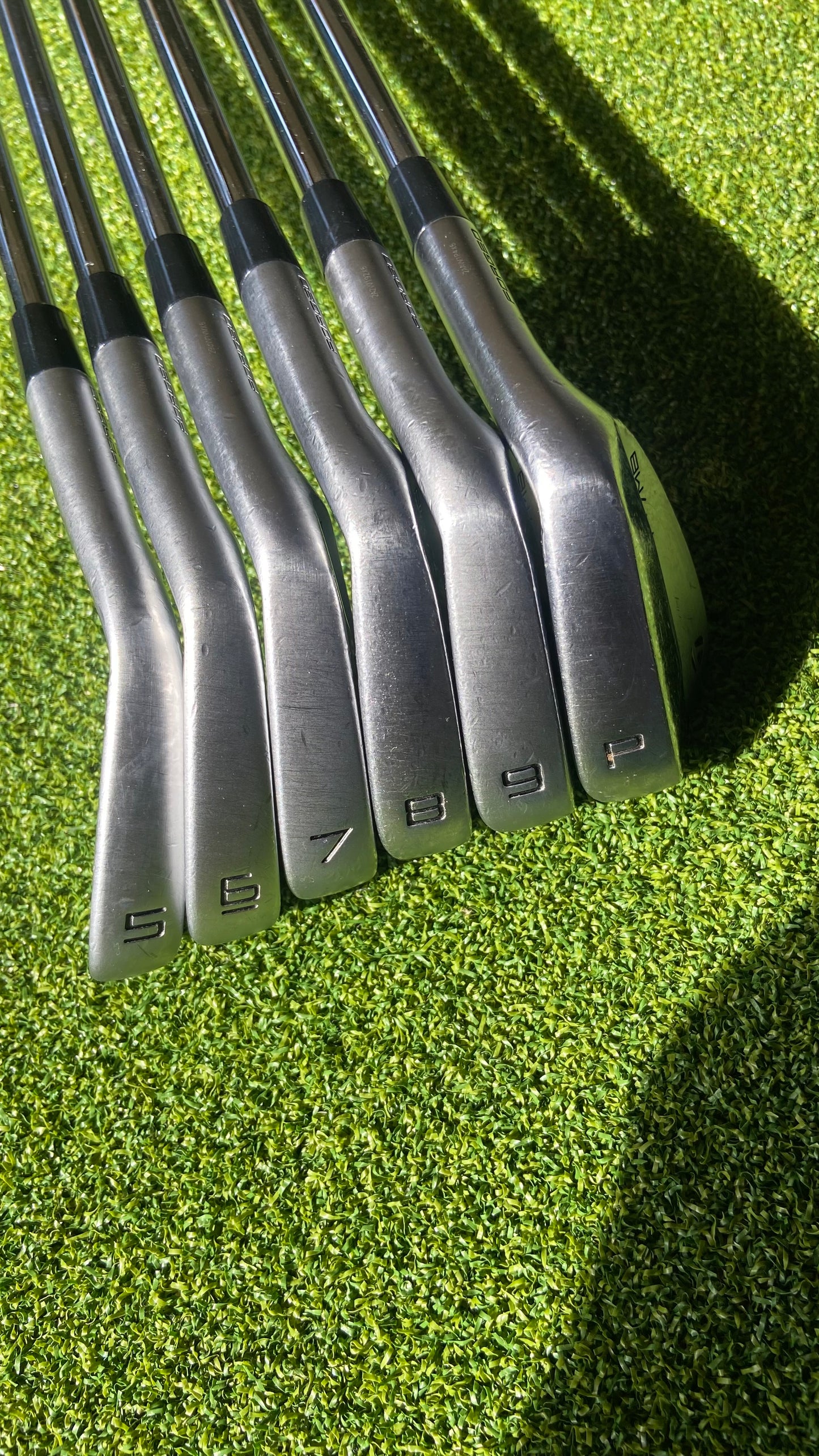 TaylorMade P7MB Irons 5-P | Dynamic Gold Tour Issue Stiff | 6-Piece Set