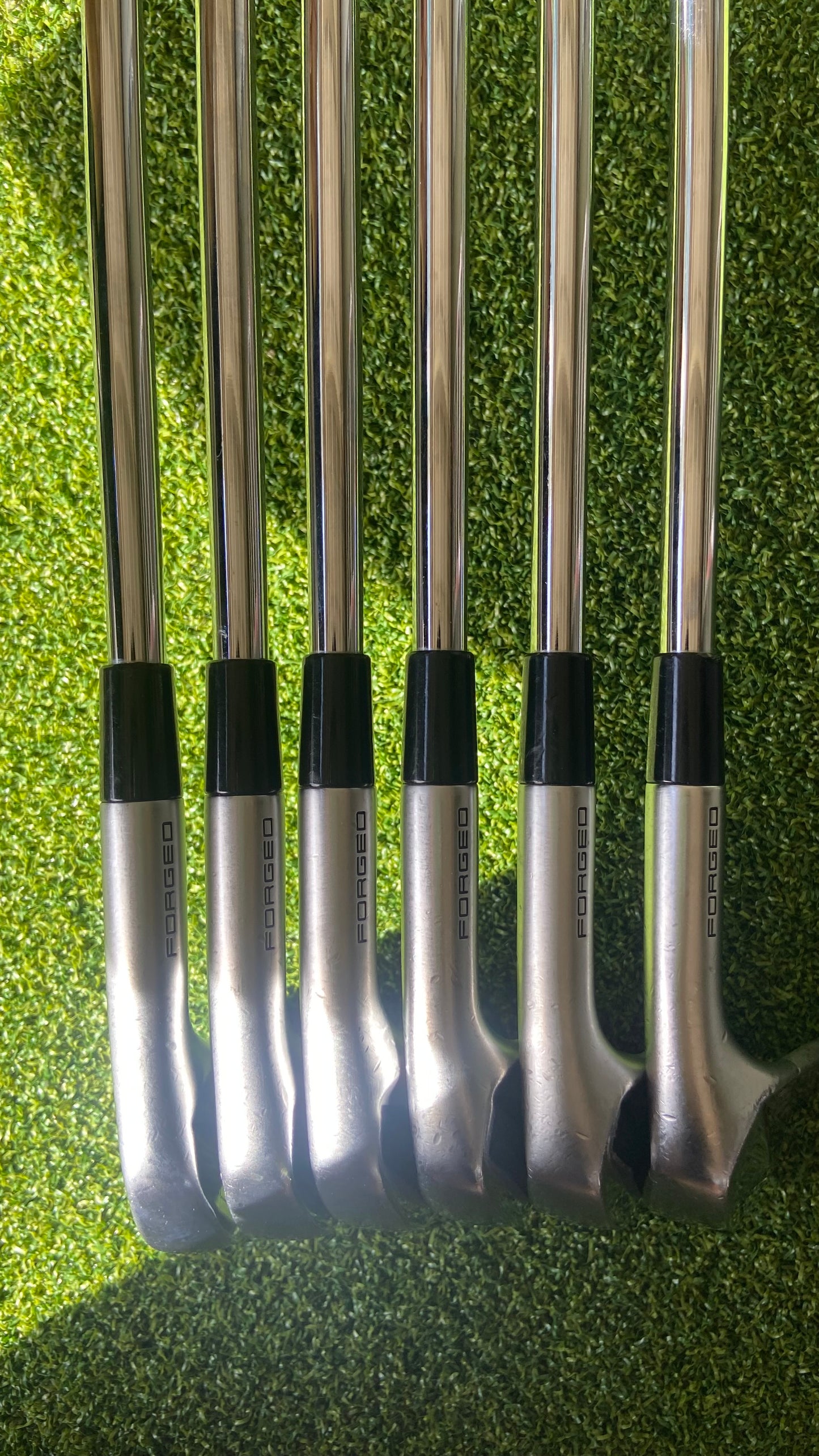 TaylorMade P7MB Irons 5-P | Dynamic Gold Tour Issue Stiff | 6-Piece Set