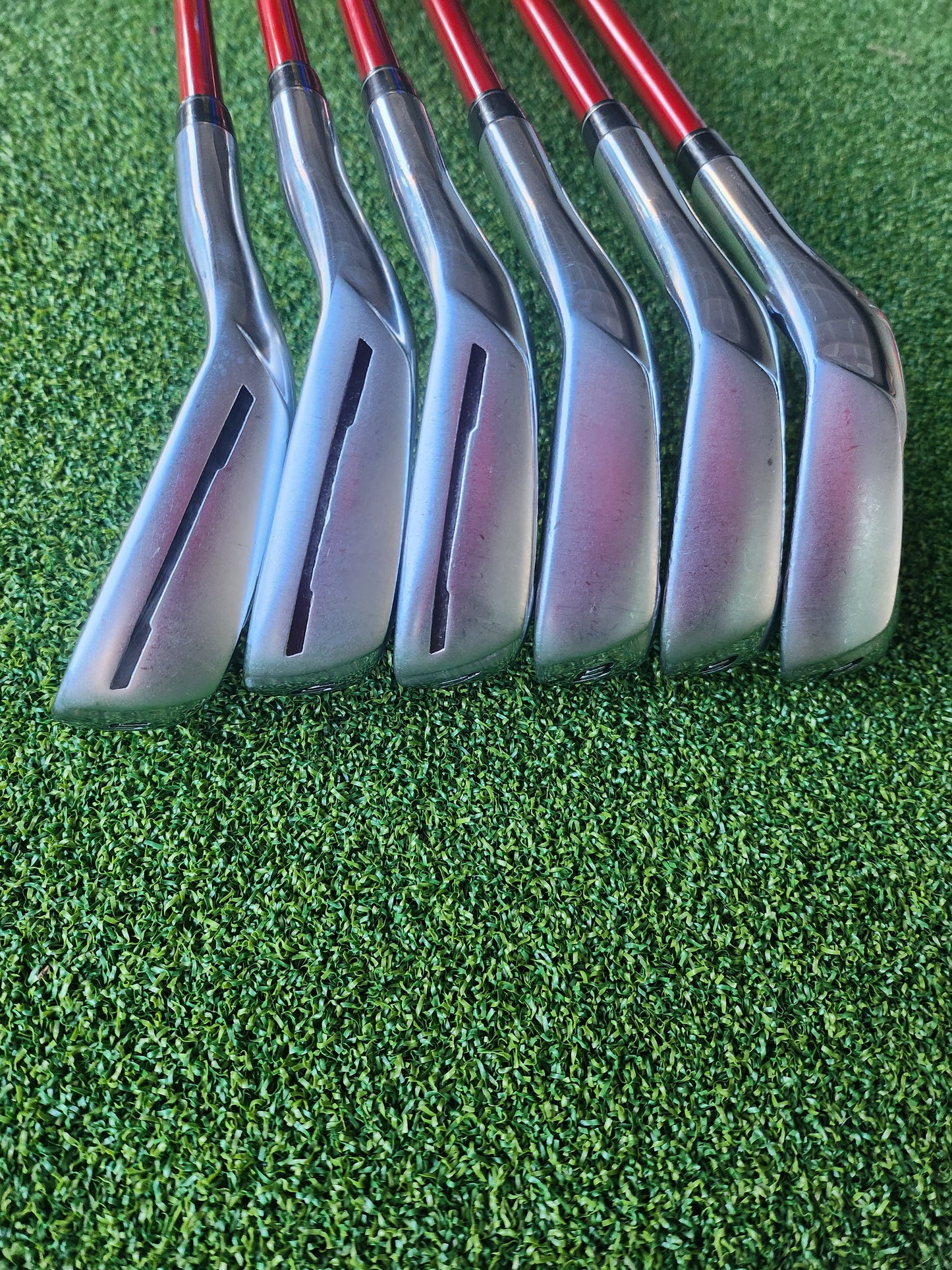 TaylorMade AeroBurner Irons 5-PW | Graphite Regular Flex | 6-Piece Set