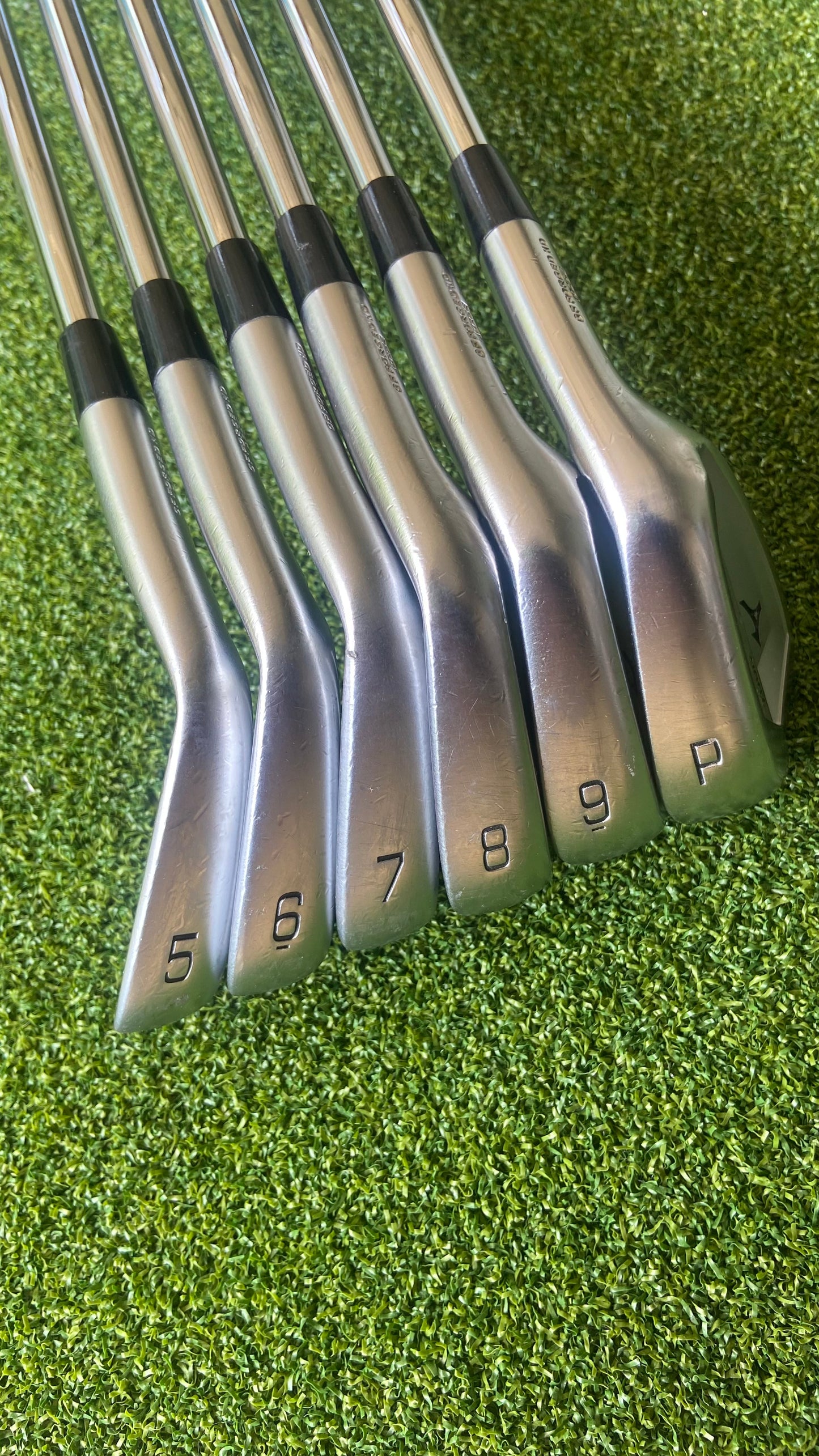 Mizuno JPX 921 Tour Irons 5-P | DG 120 S200 Stiff | 6-Piece Set