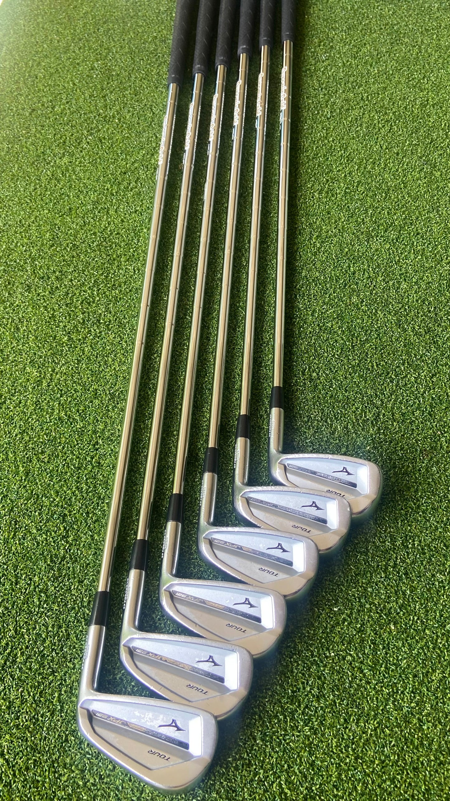 Mizuno JPX 921 Tour Irons 5-P | DG S200 Stiff | 6-Piece Set