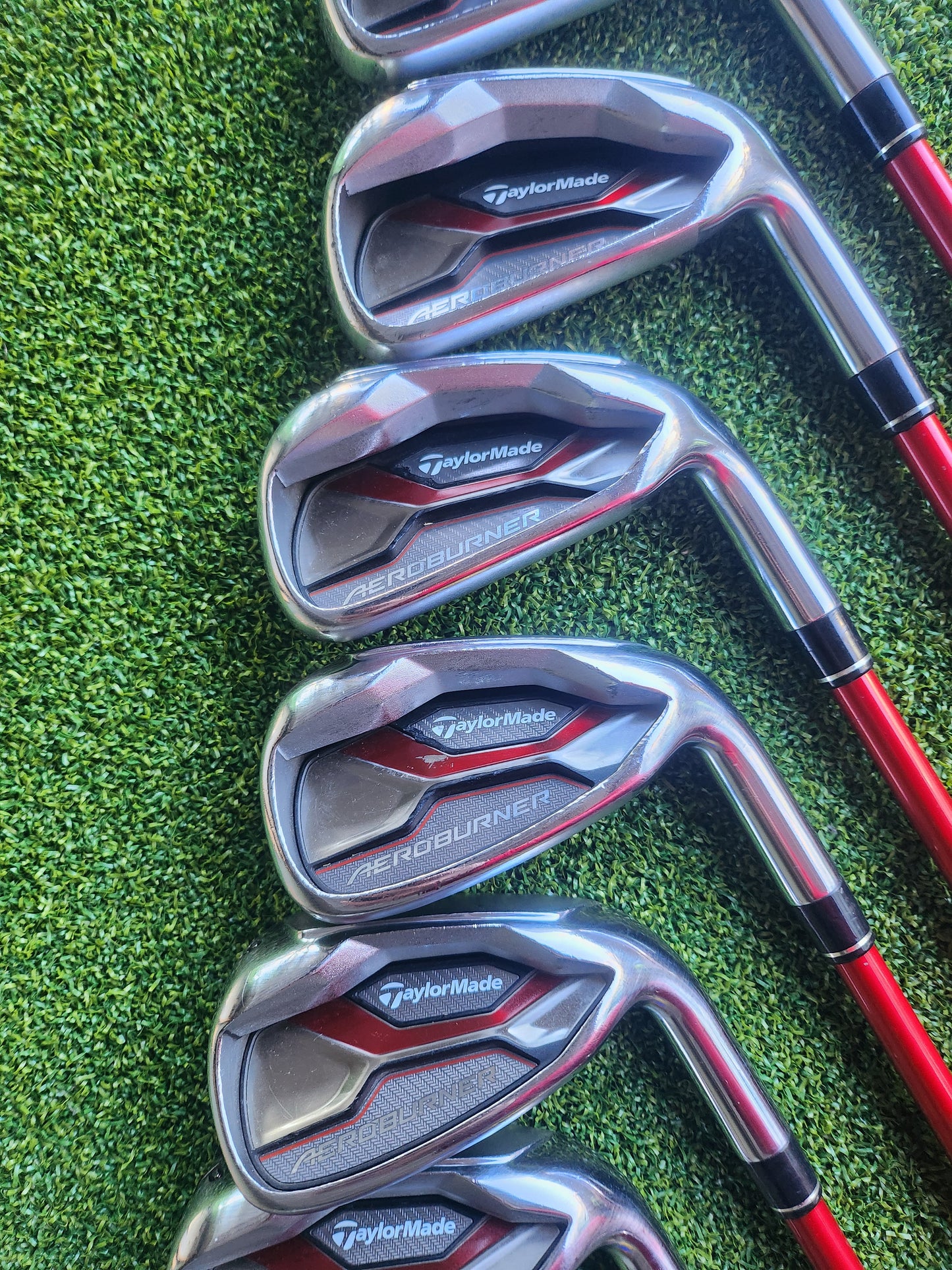 TaylorMade AeroBurner Irons 5-PW | Graphite Regular Flex | 6-Piece Set